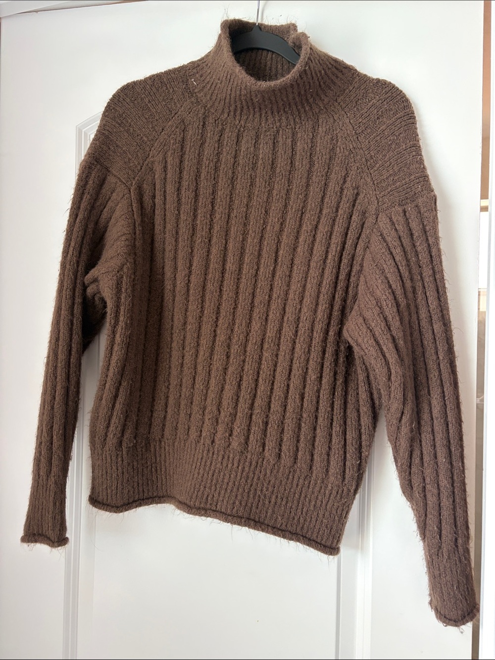 Cozy Ribbed Mock Neck Sweater - Brown